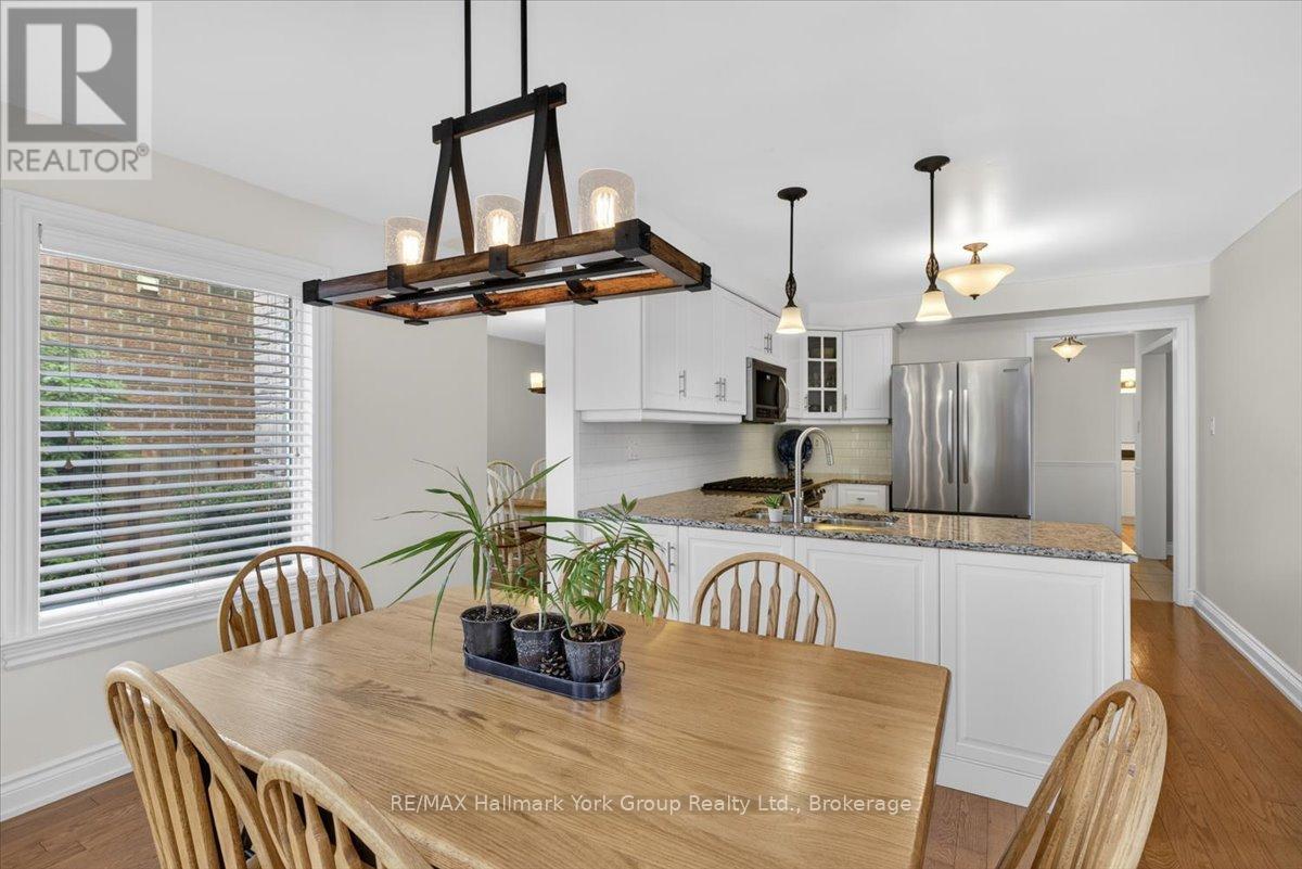 50 Mcleod Drive, Aurora (Aurora Heights), Ontario  L4G 5E8 - Photo 11 - N13088488