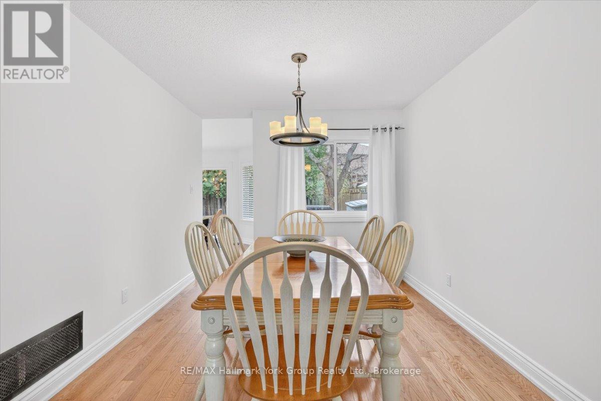 50 Mcleod Drive, Aurora (Aurora Heights), Ontario  L4G 5E8 - Photo 8 - N13088488
