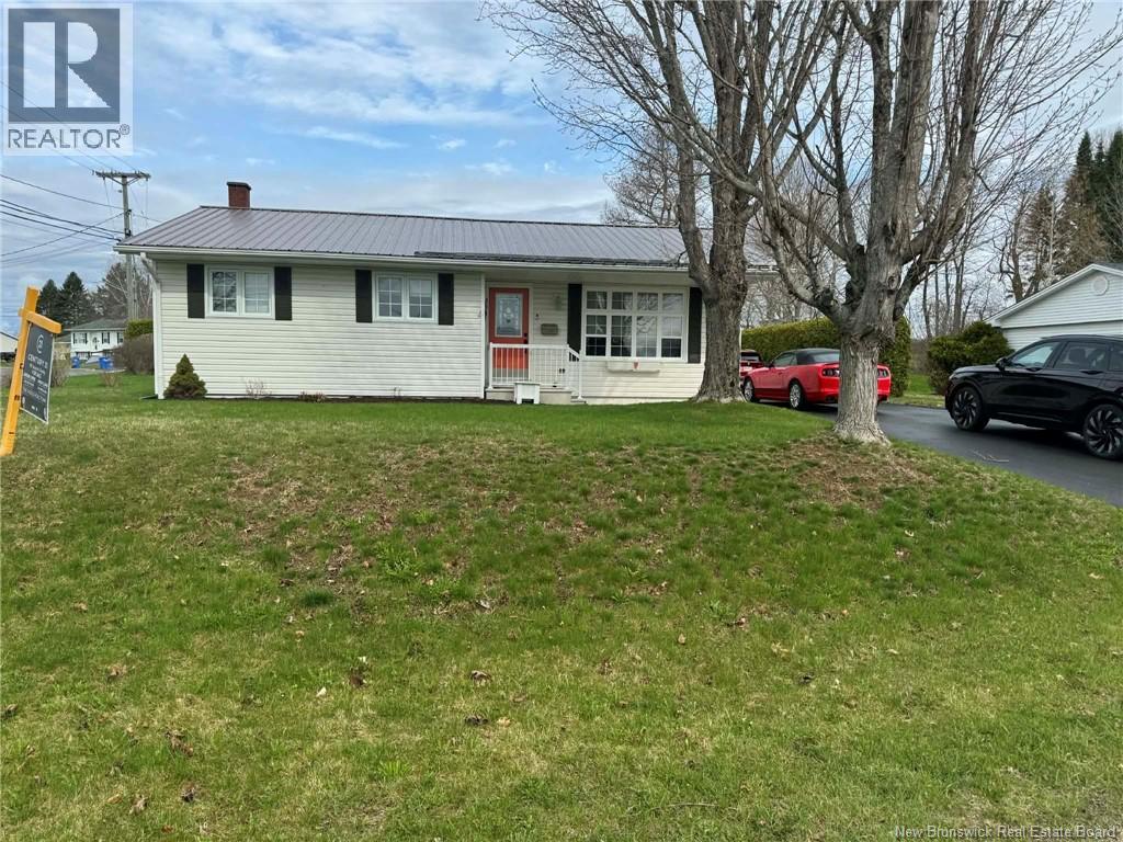 236 Neilson Street, Woodstock, New Brunswick  E7M 2H9 - Photo 3 - NB130715