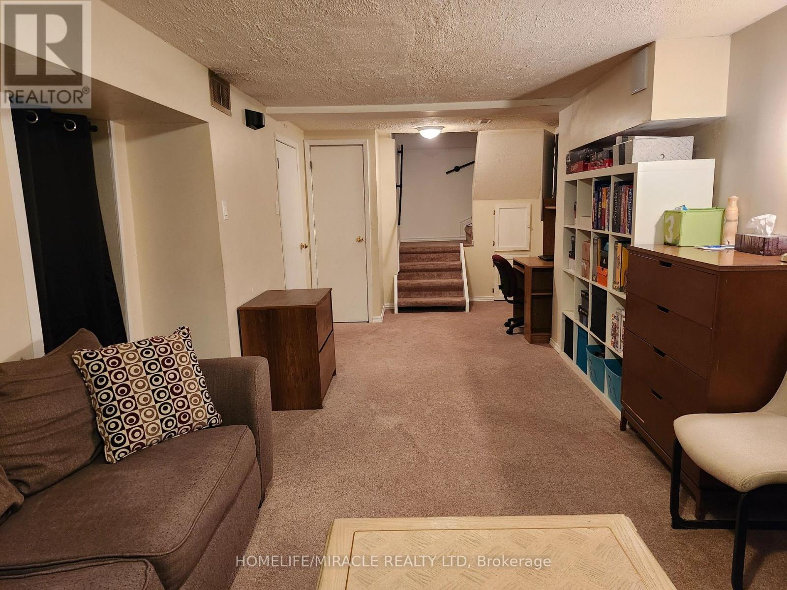 6149 Starfield Crescent, Mississauga, Ontario  L5N 1X2 - Photo 17 - W12906086