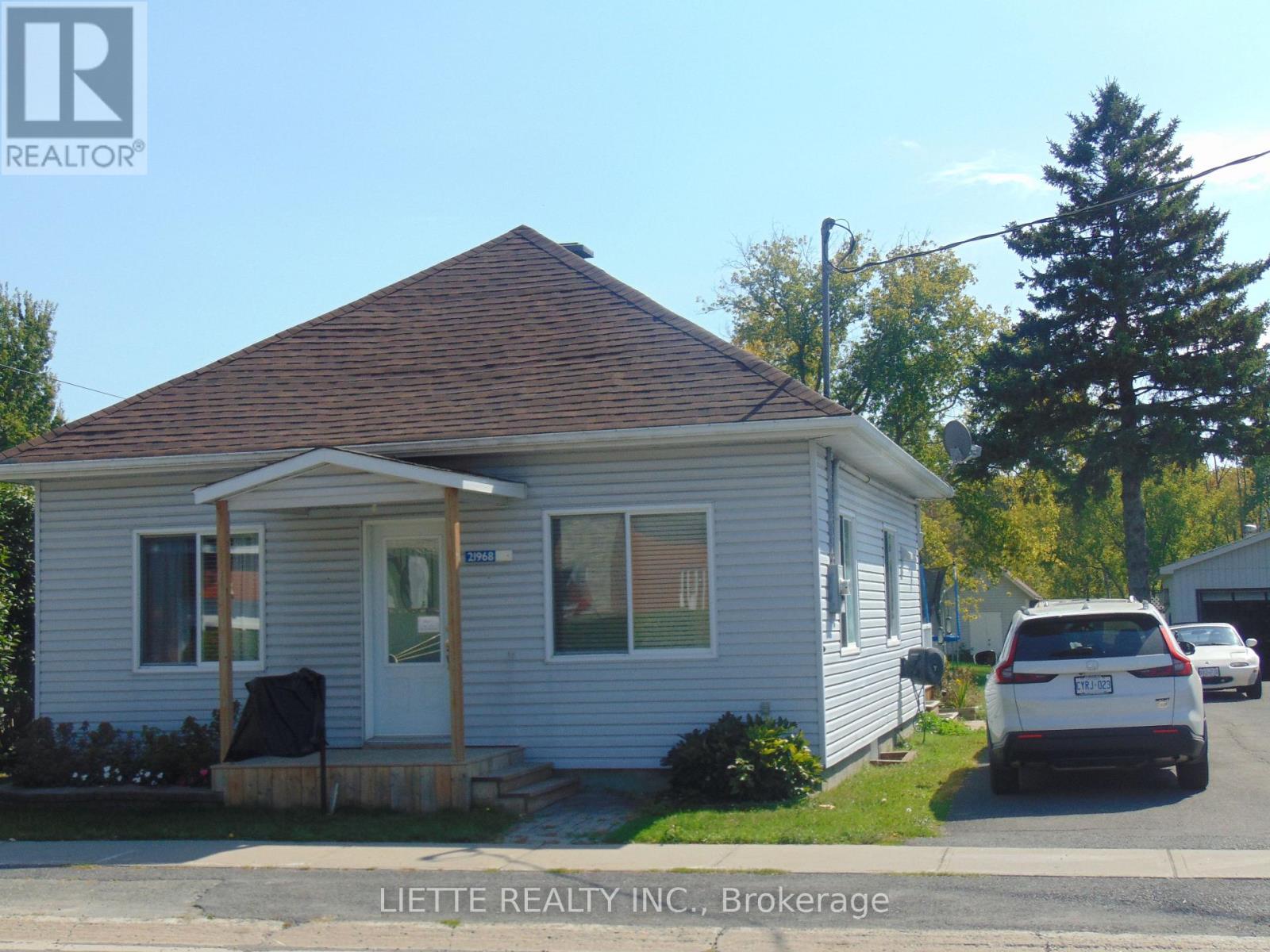 21968 MAIN STREET, North Glengarry, Ontario