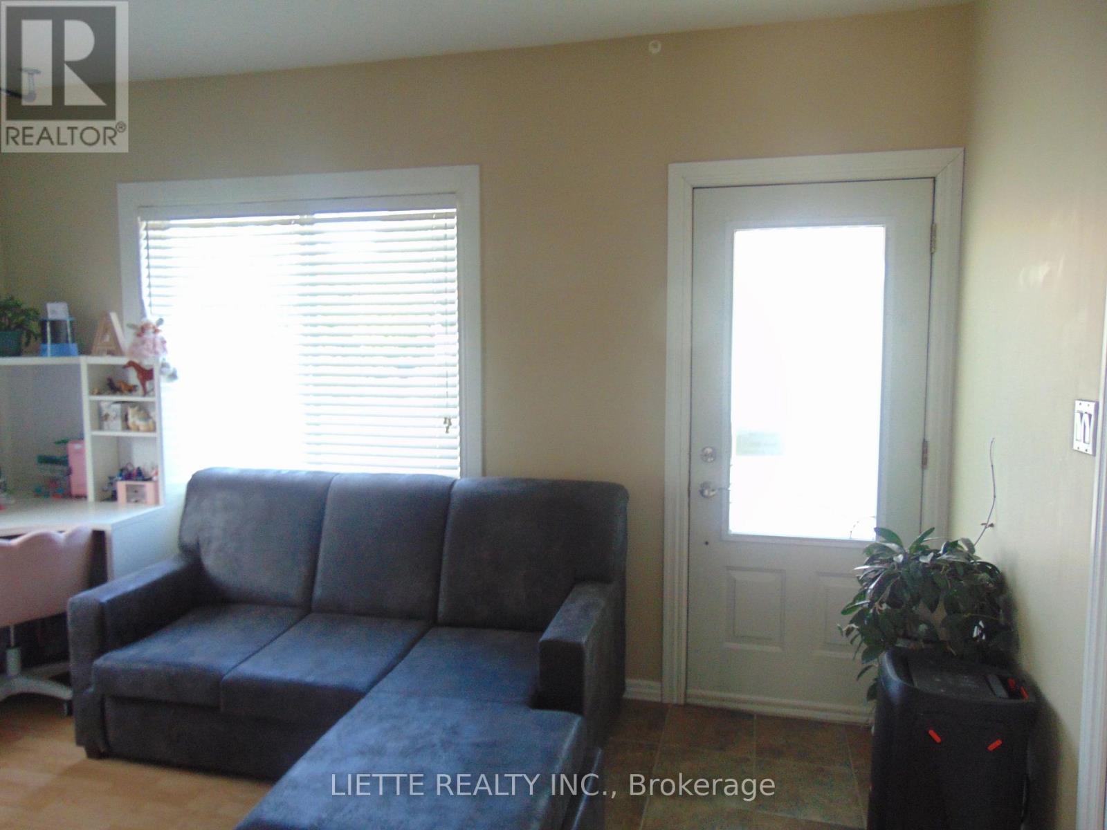 21968 Main Street, North Glengarry, Ontario  K0B 1H0 - Photo 14 - X13088518