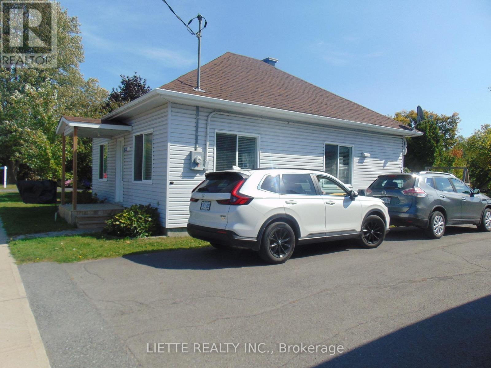 21968 Main Street, North Glengarry, Ontario  K0B 1H0 - Photo 3 - X13088518