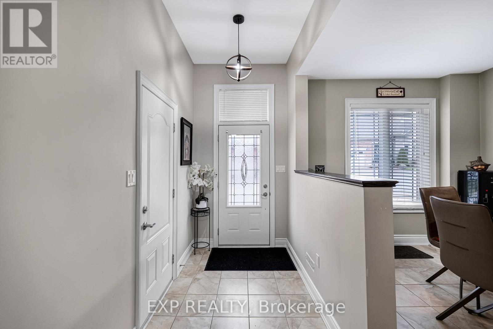 21 Upper Highland, New Tecumseth, Ontario  L9R 0K5 - Photo 2 - N13088442