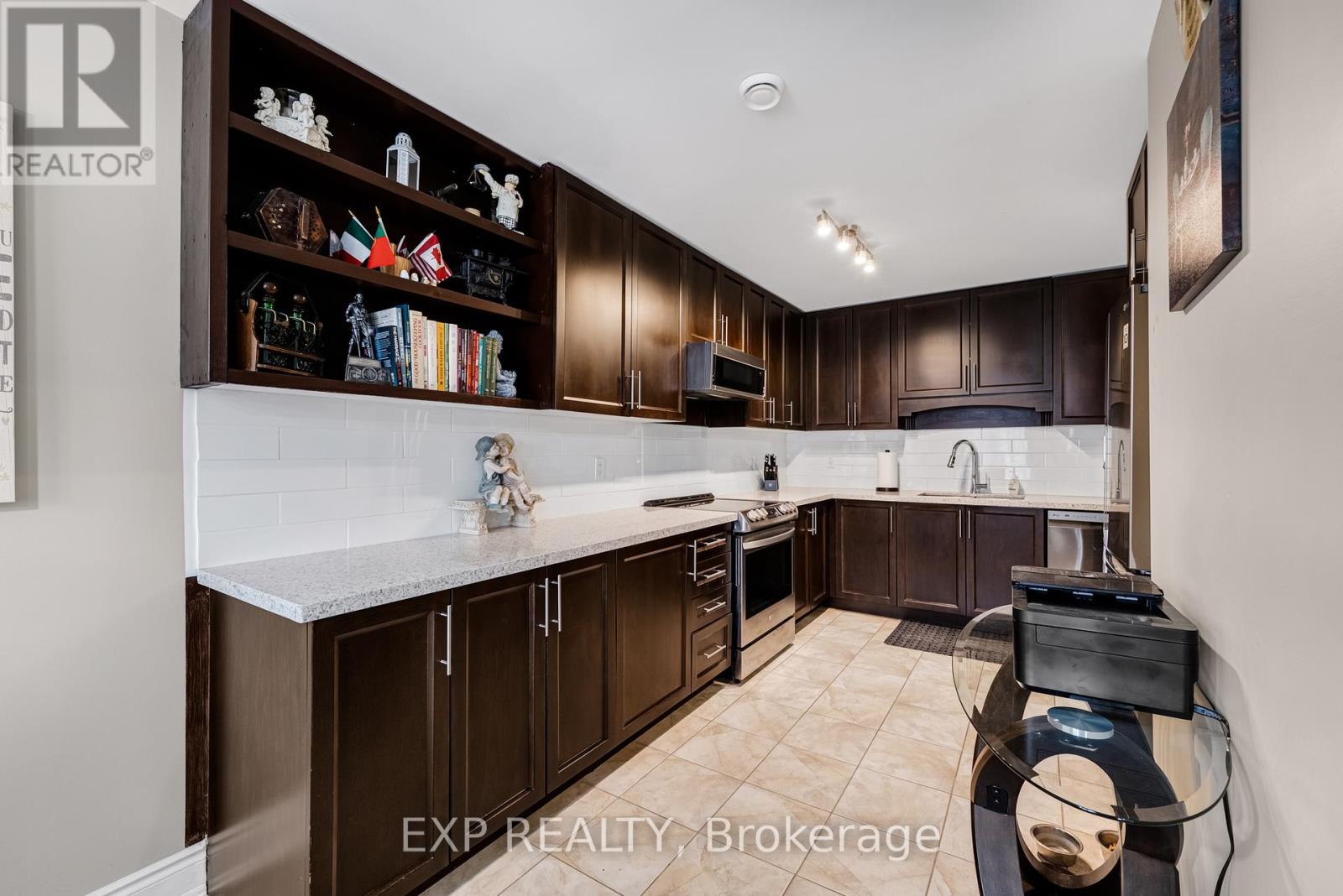 21 Upper Highland, New Tecumseth, Ontario  L9R 0K5 - Photo 4 - N13088442