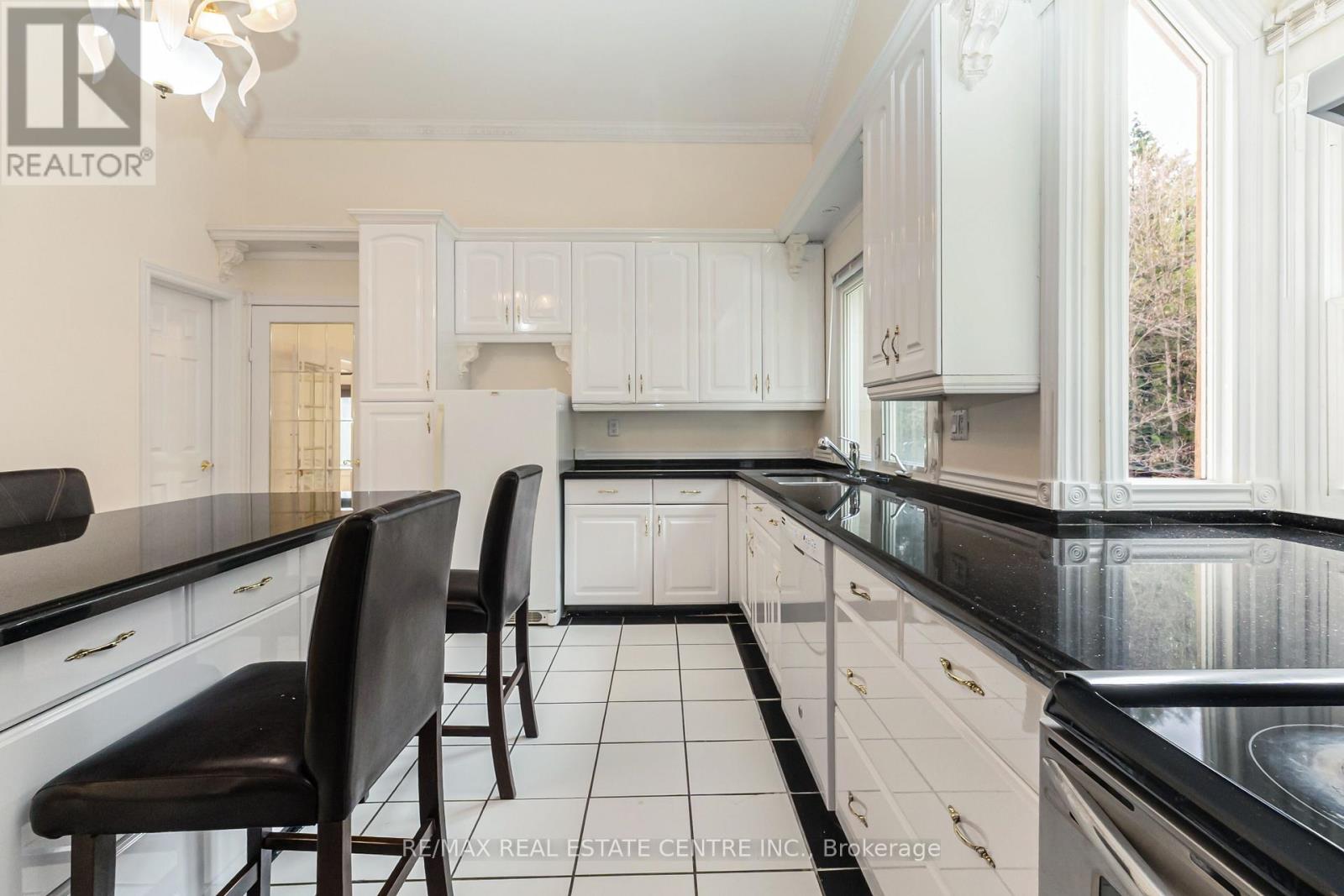 11099 Sixth Line Nassagaweya, Milton, Ontario  L7J 2L7 - Photo 18 - W13085044