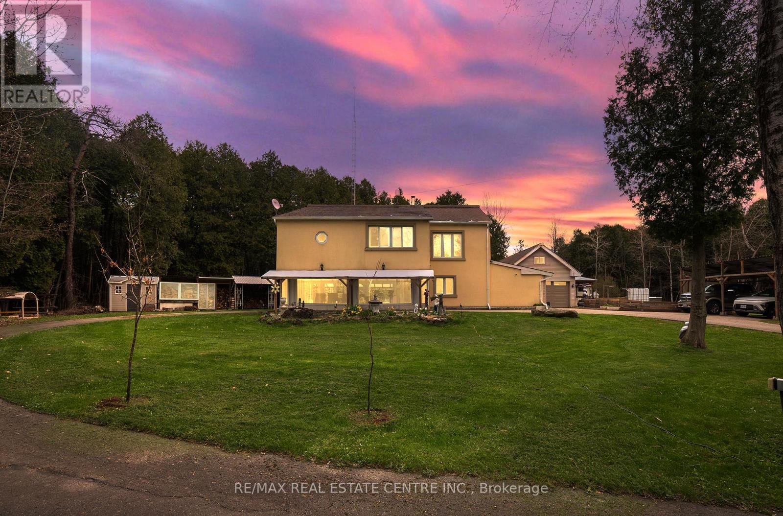 11099 Sixth Line Nassagaweya, Milton, Ontario  L7J 2L7 - Photo 2 - W13085044
