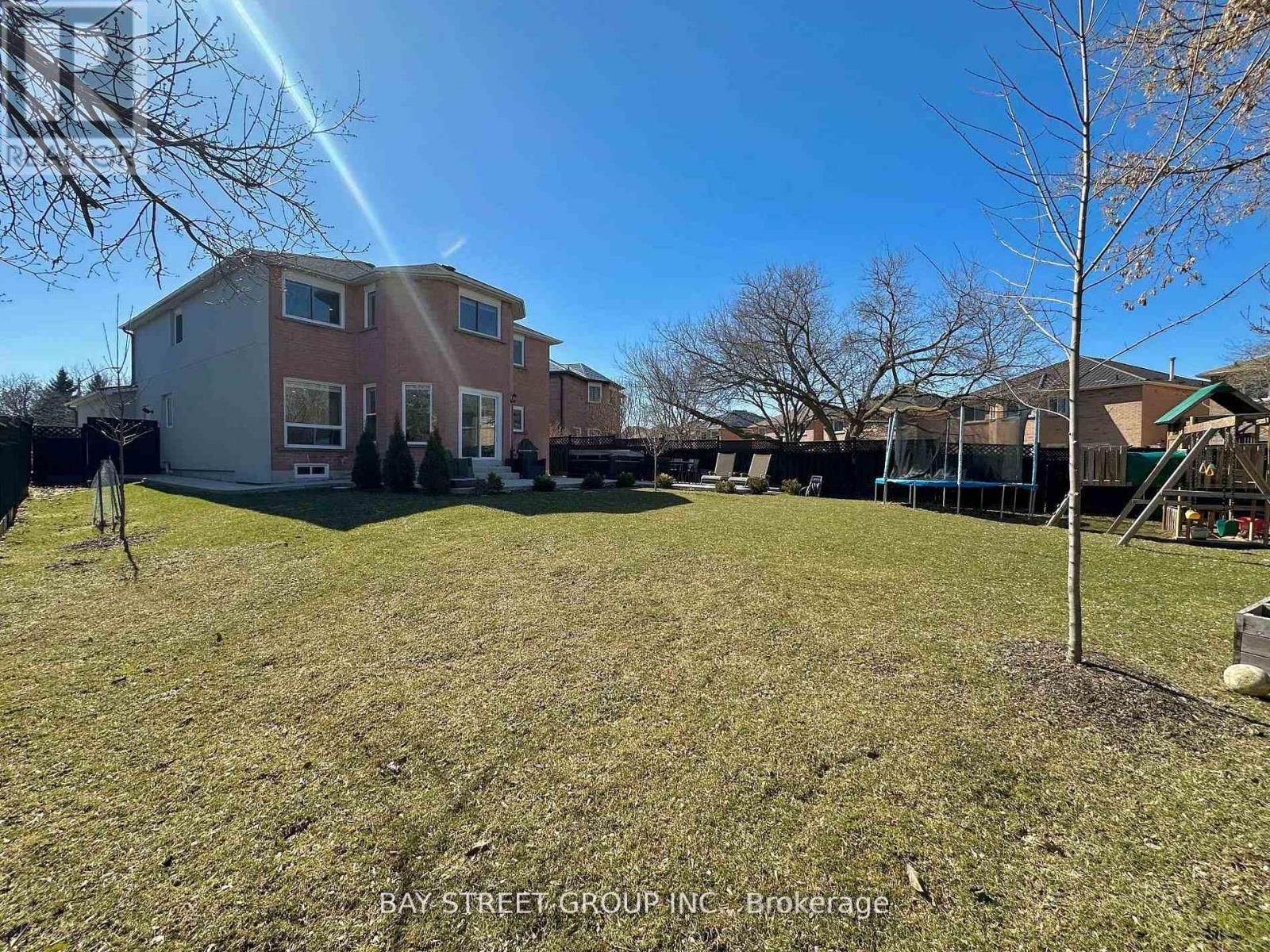 1593 Wintergrove Gardens, Mississauga, Ontario  L5M 3Z9 - Photo 25 - W13088478