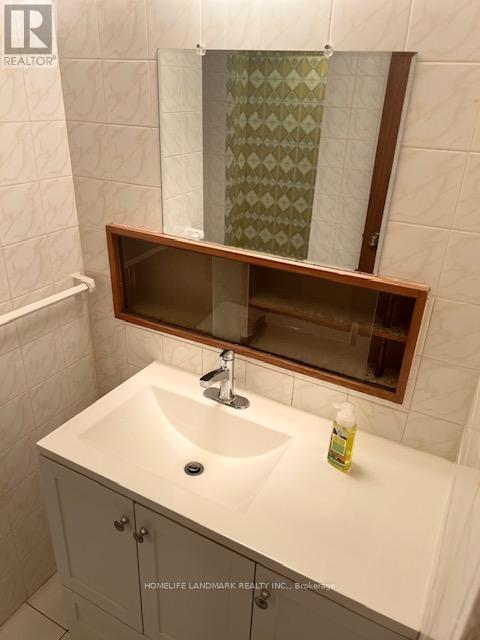Lower Level - 1216 Shamir Crescent, Mississauga, Ontario  L5C 1L1 - Photo 4 - W13088536