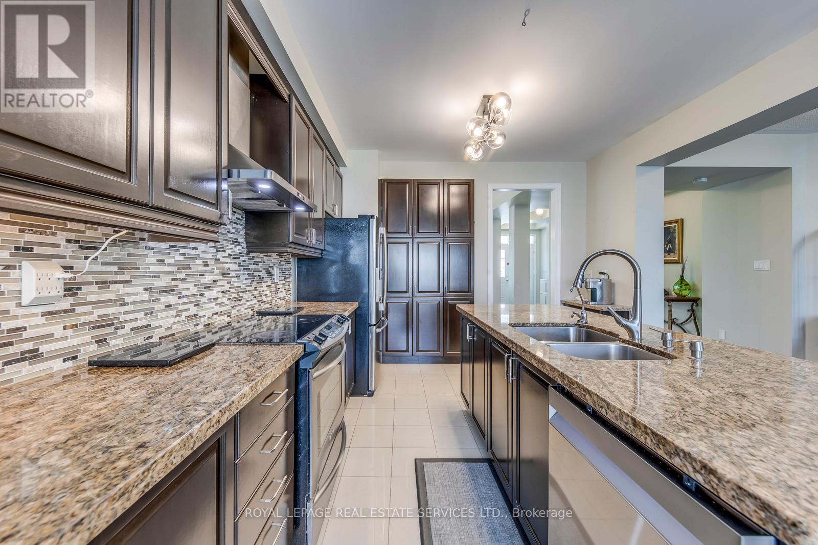 431 Burloak Drive, Oakville, Ontario  L6L 6W8 - Photo 21 - W13088550