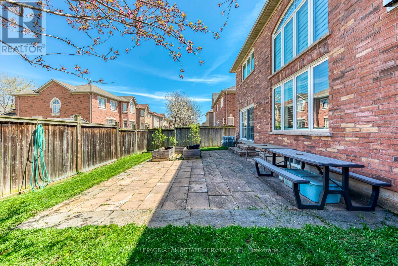 431 Burloak Drive, Oakville, Ontario  L6L 6W8 - Photo 46 - W13088550