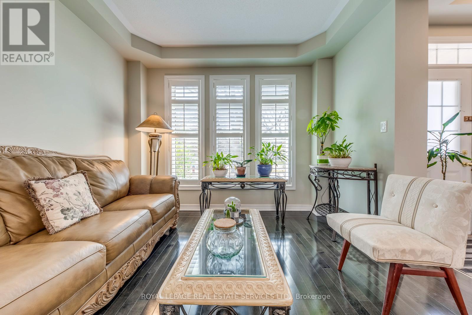 431 Burloak Drive, Oakville, Ontario  L6L 6W8 - Photo 5 - W13088550