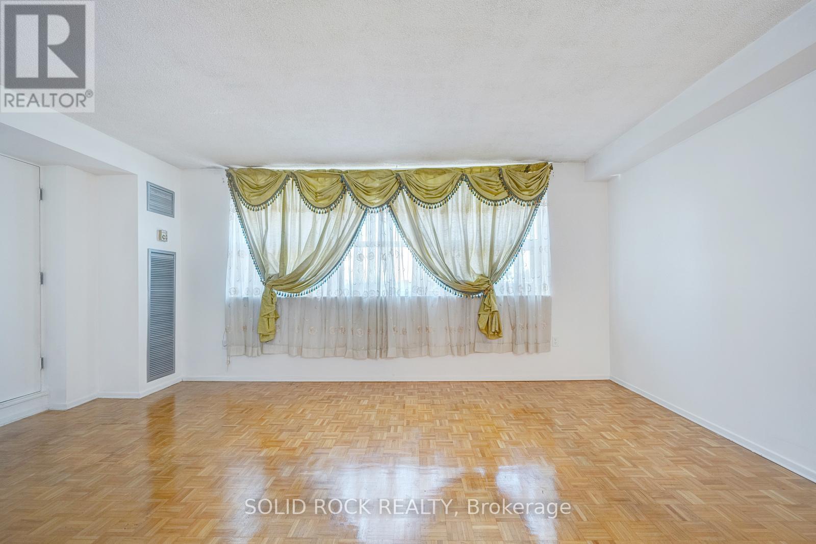 610 - 4 Lisa Street, Brampton, Ontario  L6T 4B6 - Photo 8 - W13088590