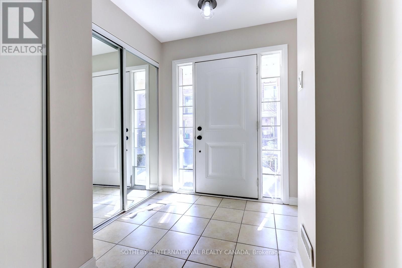 78 - 165 Hampshire Way, Milton, Ontario  L9T 8M7 - Photo 3 - W13088608