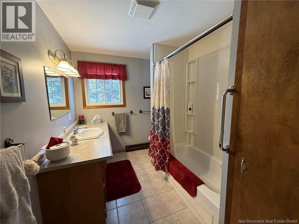 6 Rideout Road, Hartland, New Brunswick  E1P 3K4 - Photo 16 - NB133708