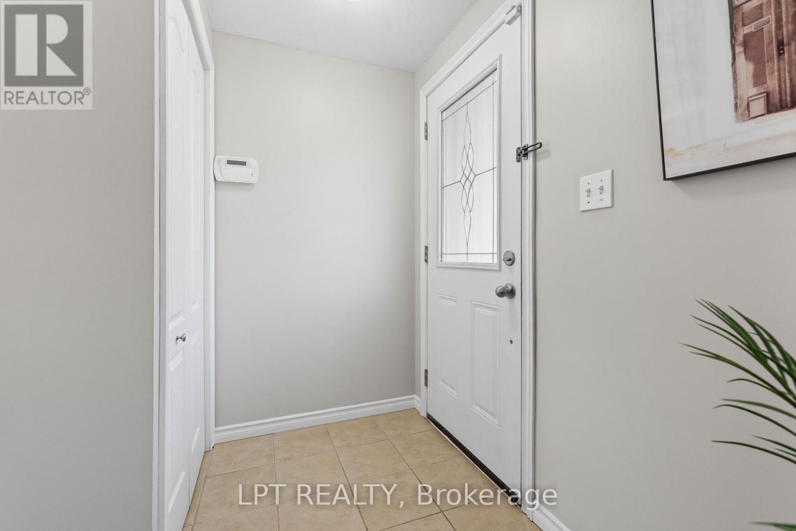 145 Silas Boulevard, Georgina, Ontario  L4P 2K2 - Photo 8 - N13082740