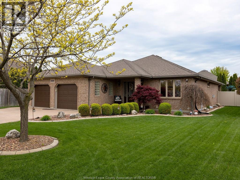 898 Southwood Drive, Lakeshore, Ontario  N8L 1G2 - Photo 2 - 26010189
