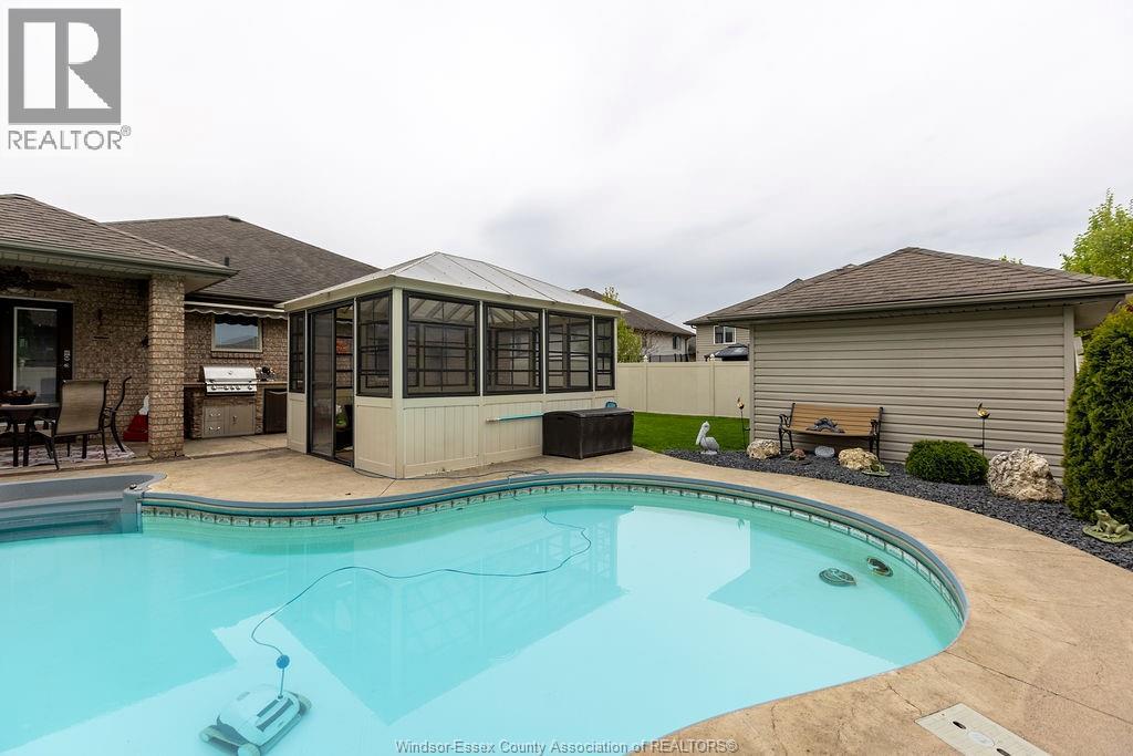 898 Southwood Drive, Lakeshore, Ontario  N8L 1G2 - Photo 40 - 26010189