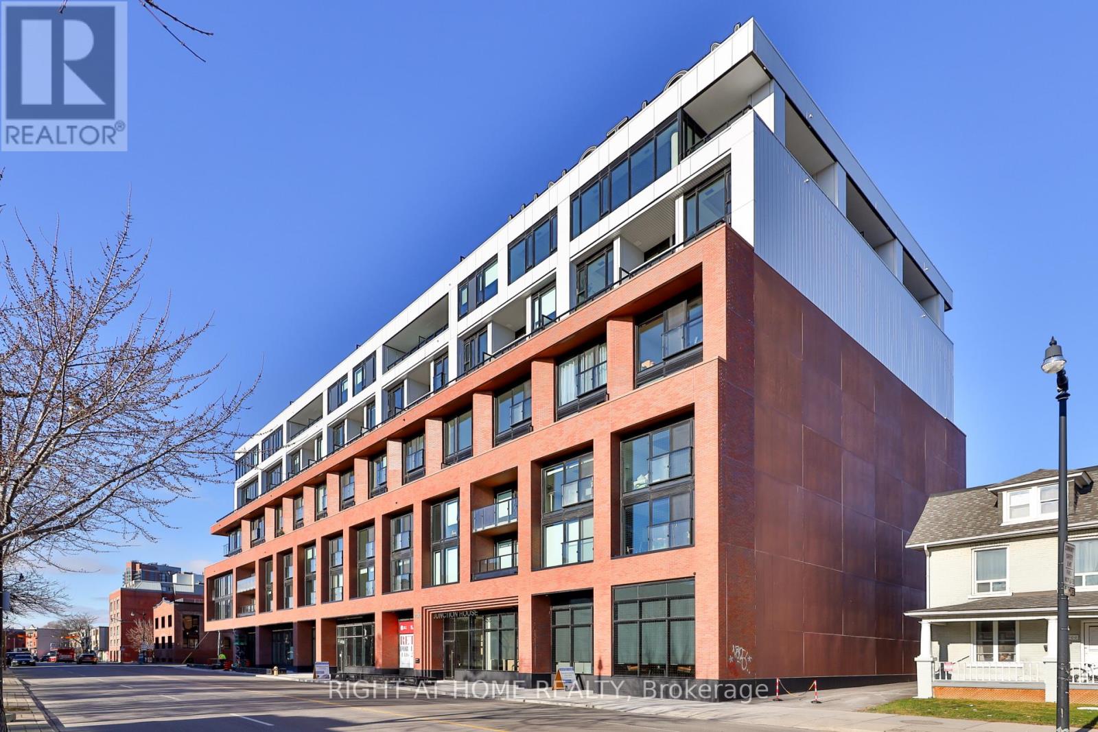 509 - 2720 DUNDAS STREET W, Toronto, Ontario