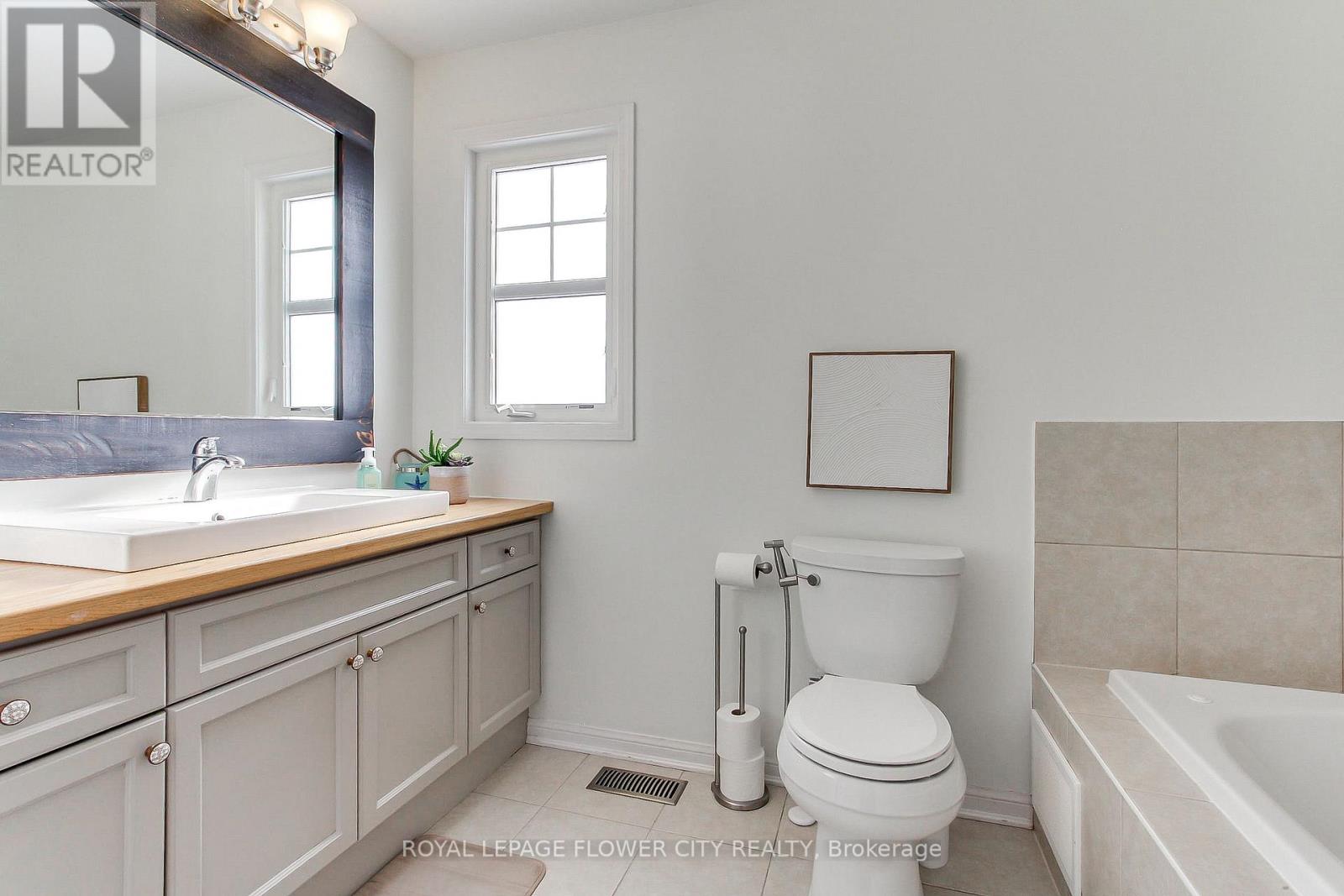 917 Mctrach Crescent, Milton, Ontario  L9T 1M5 - Photo 32 - W12784796
