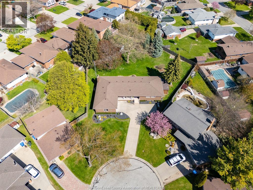 11 Crozier Crescent, Leamington, Ontario  N8H 4M4 - Photo 5 - 26006754
