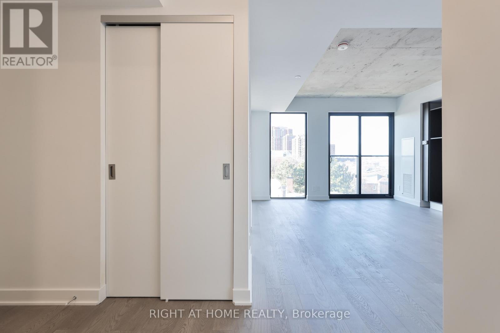 509 - 2720 Dundas Street W, Toronto, Ontario  M6P 1Y2 - Photo 12 - W12933992