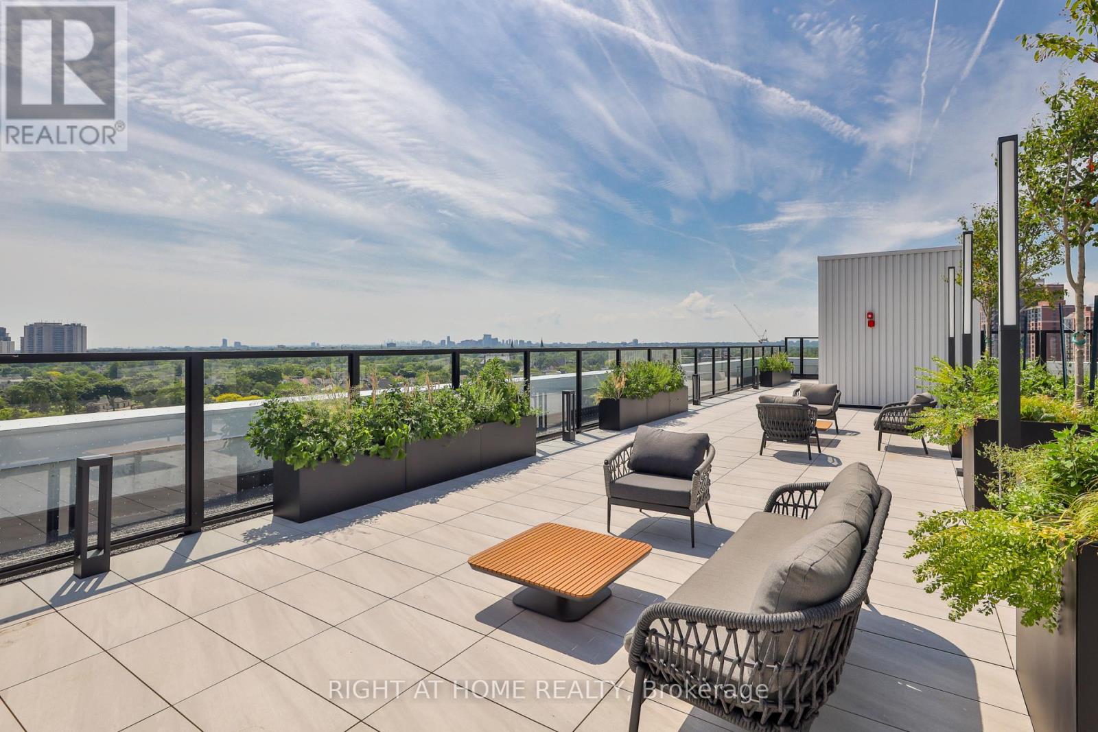 509 - 2720 Dundas Street W, Toronto, Ontario  M6P 1Y2 - Photo 18 - W12933992