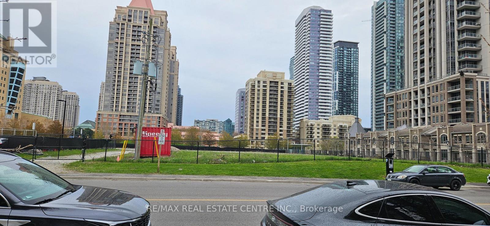 (Shared) - 370 Square One Drive, Mississauga, Ontario  L5B 0E6 - Photo 3 - W13049404