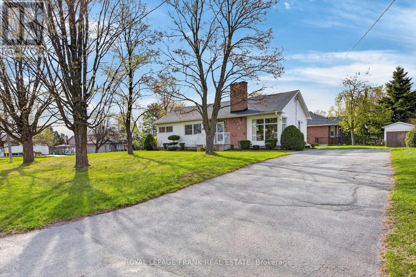797 Valleyview Drive, Peterborough, Ontario  K9J 6P9 - Photo 2 - X13077524