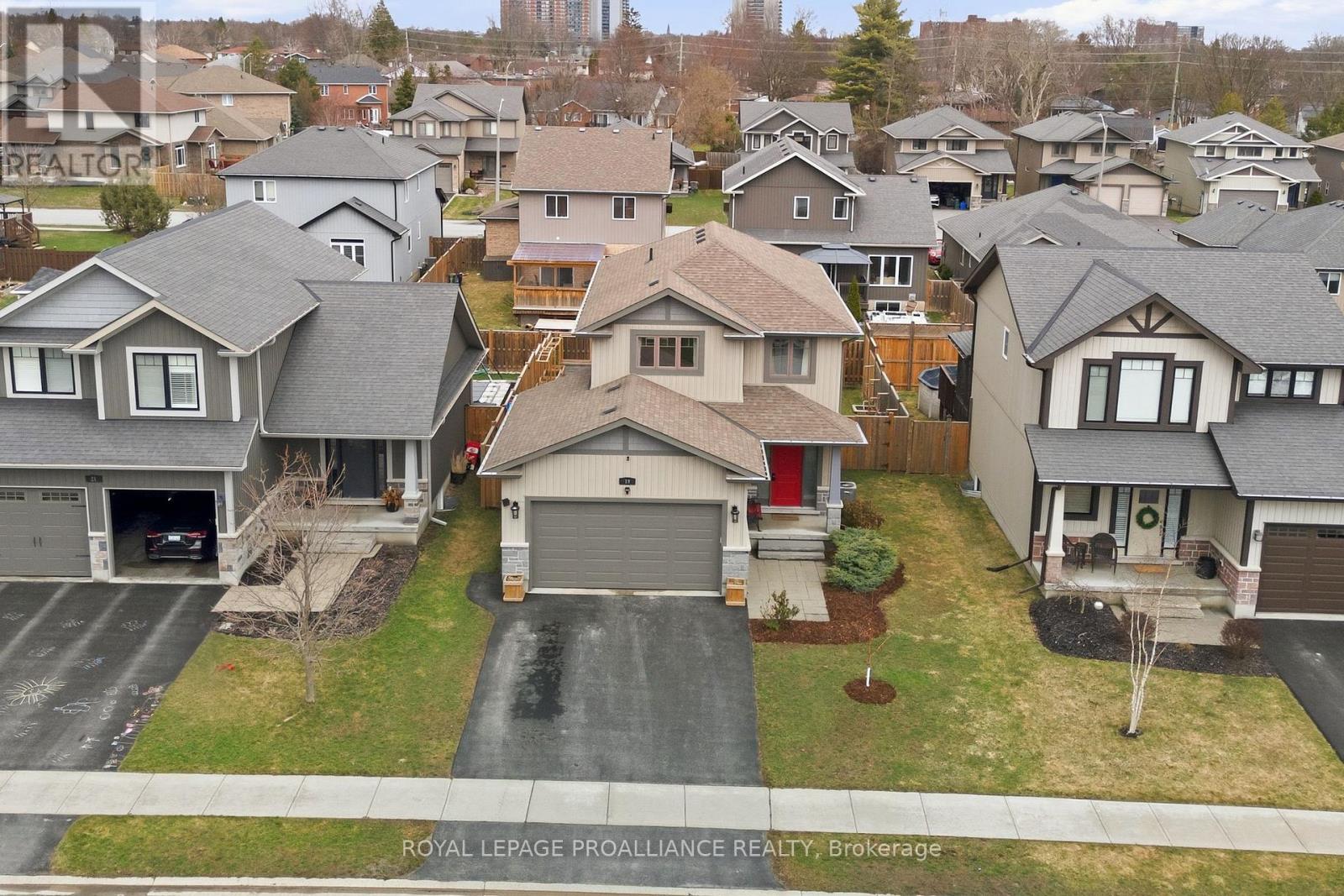 19 Granite Drive, Belleville, Ontario  K8P 0C6 - Photo 4 - X13088672