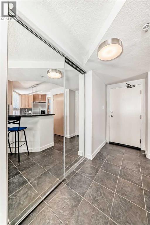 703, 626 15 Avenue Sw, Calgary, Alberta  T2R 0R5 - Photo 3 - A2301762