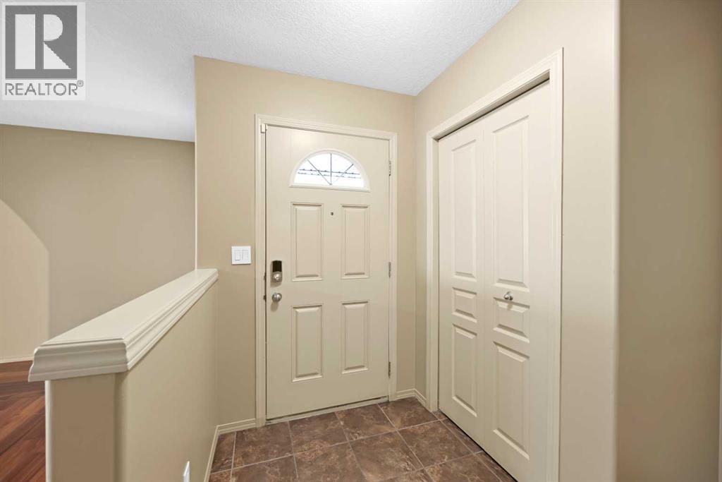 10 Bridlerange Circle SW, Calgary, Alberta  T2Y 5H4 - Photo 2 - A2304919