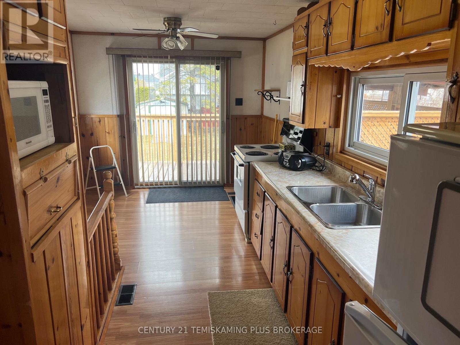 363 Broadwood Avenue W, Temiskaming Shores, Ontario  P0J 1P0 - Photo 5 - T13088656