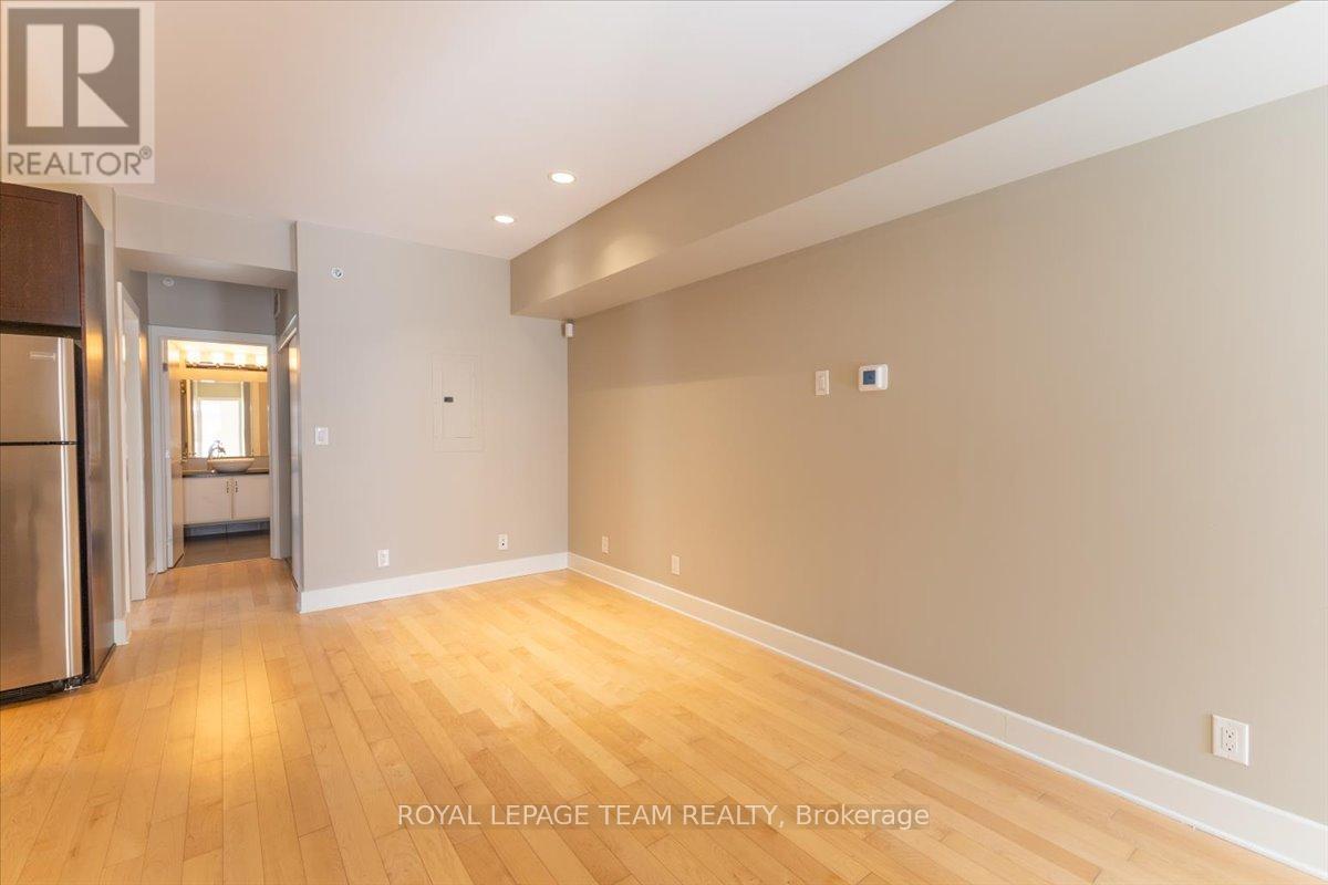 9 Balsam Street, Ottawa, Ontario  K1R 7K6 - Photo 10 - X13088618