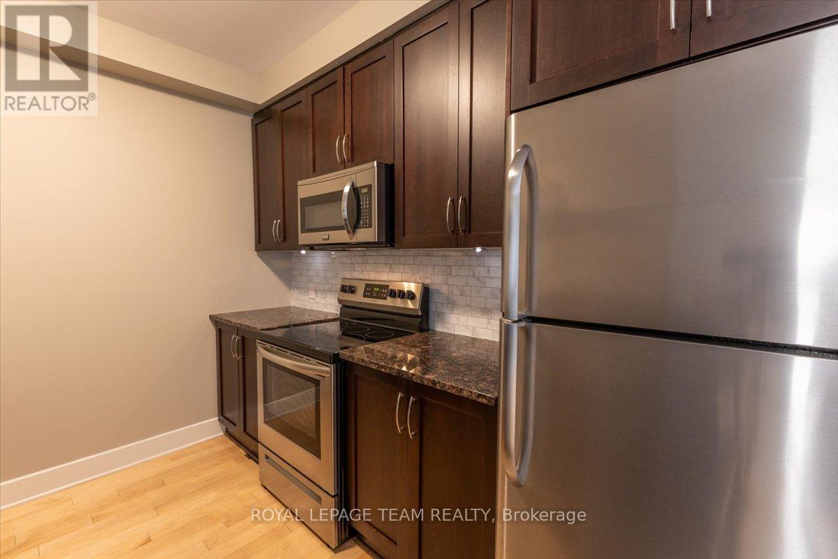 9 Balsam Street, Ottawa, Ontario  K1R 7K6 - Photo 13 - X13088618
