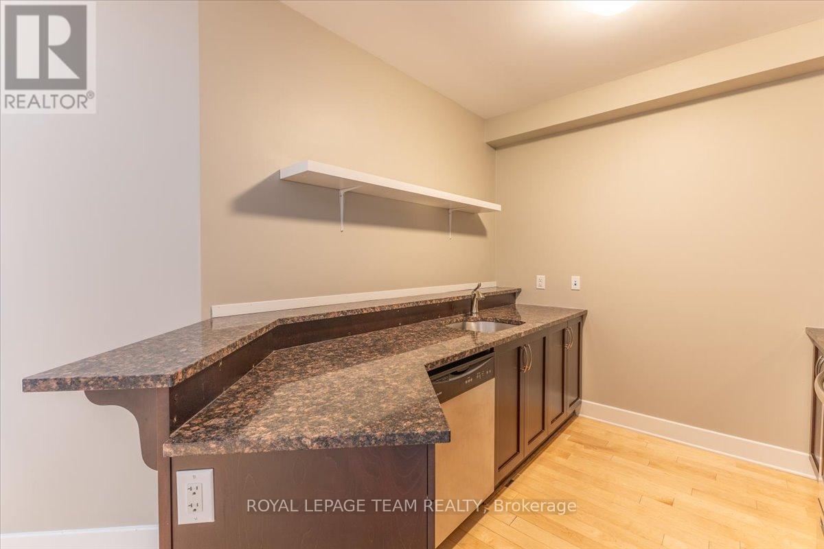 9 Balsam Street, Ottawa, Ontario  K1R 7K6 - Photo 14 - X13088618