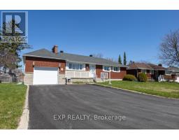 11 DONNA STREET, Ottawa, Ontario