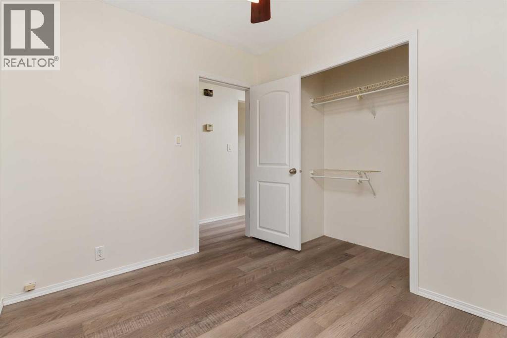 31 Montrose Avenue, Camrose, Alberta  T4V 2L6 - Photo 12 - A2308269