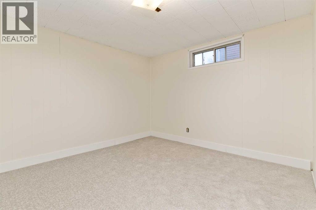 31 Montrose Avenue, Camrose, Alberta  T4V 2L6 - Photo 19 - A2308269