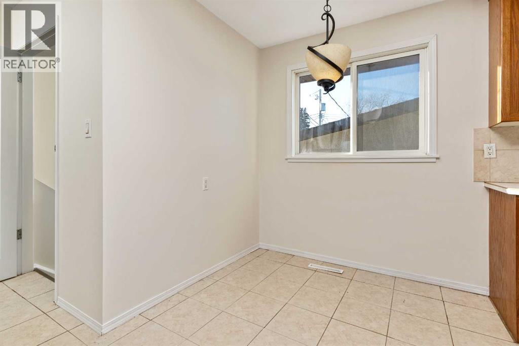 31 Montrose Avenue, Camrose, Alberta  T4V 2L6 - Photo 7 - A2308269