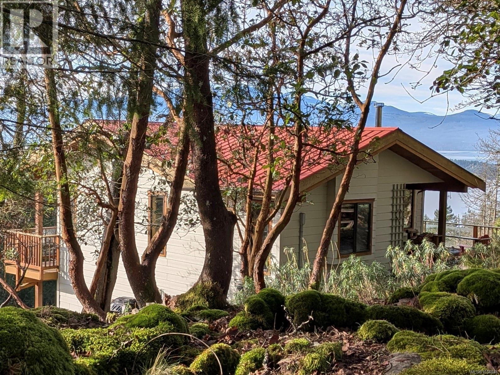 248 Suneagle Dr, Salt Spring, British Columbia  V8K 1E5 - Photo 4 - 1034848