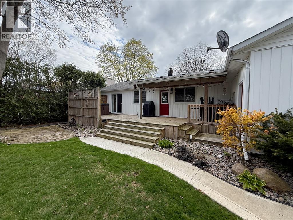 1320 Kim Street, Sarnia, Ontario  N7T 3T5 - Photo 3 - 26010210