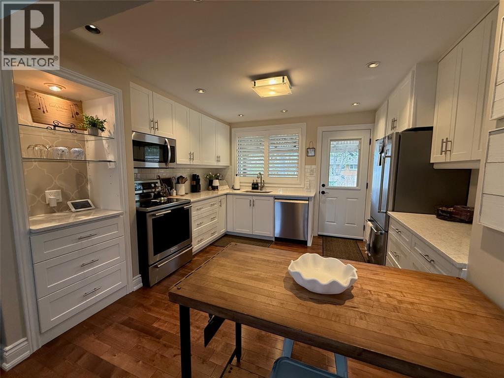 1320 Kim Street, Sarnia, Ontario  N7T 3T5 - Photo 6 - 26010210