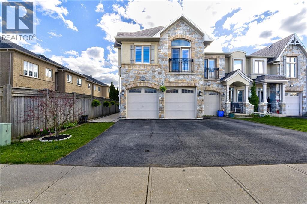 2325 STONE GLEN Crescent, Oakville, Ontario
