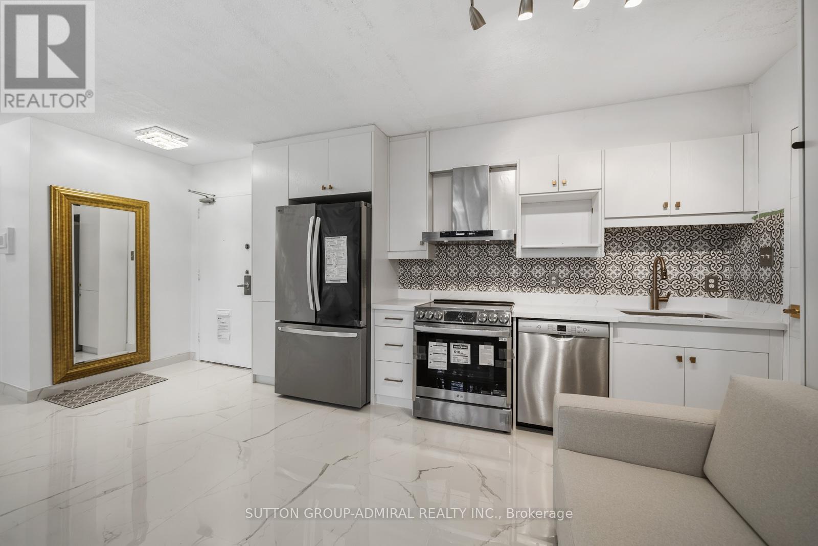 G8 - 5 Parkway Forest Drive, Toronto, Ontario  M2J 1L2 - Photo 3 - C13088640