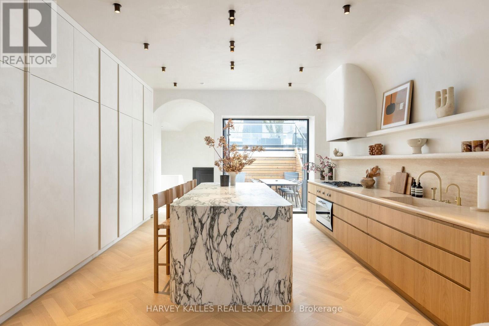 111 Bedford Road, Toronto, Ontario  M5R 2K5 - Photo 15 - C13088772