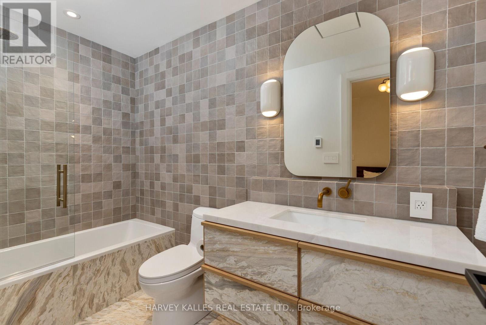 111 Bedford Road, Toronto, Ontario  M5R 2K5 - Photo 29 - C13088772
