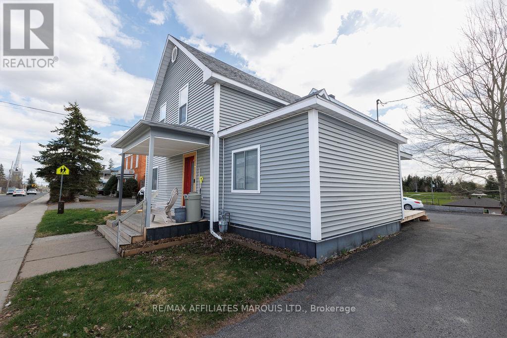 136 Main Street S, North Glengarry, Ontario  K0C 1A0 - Photo 3 - X13088706