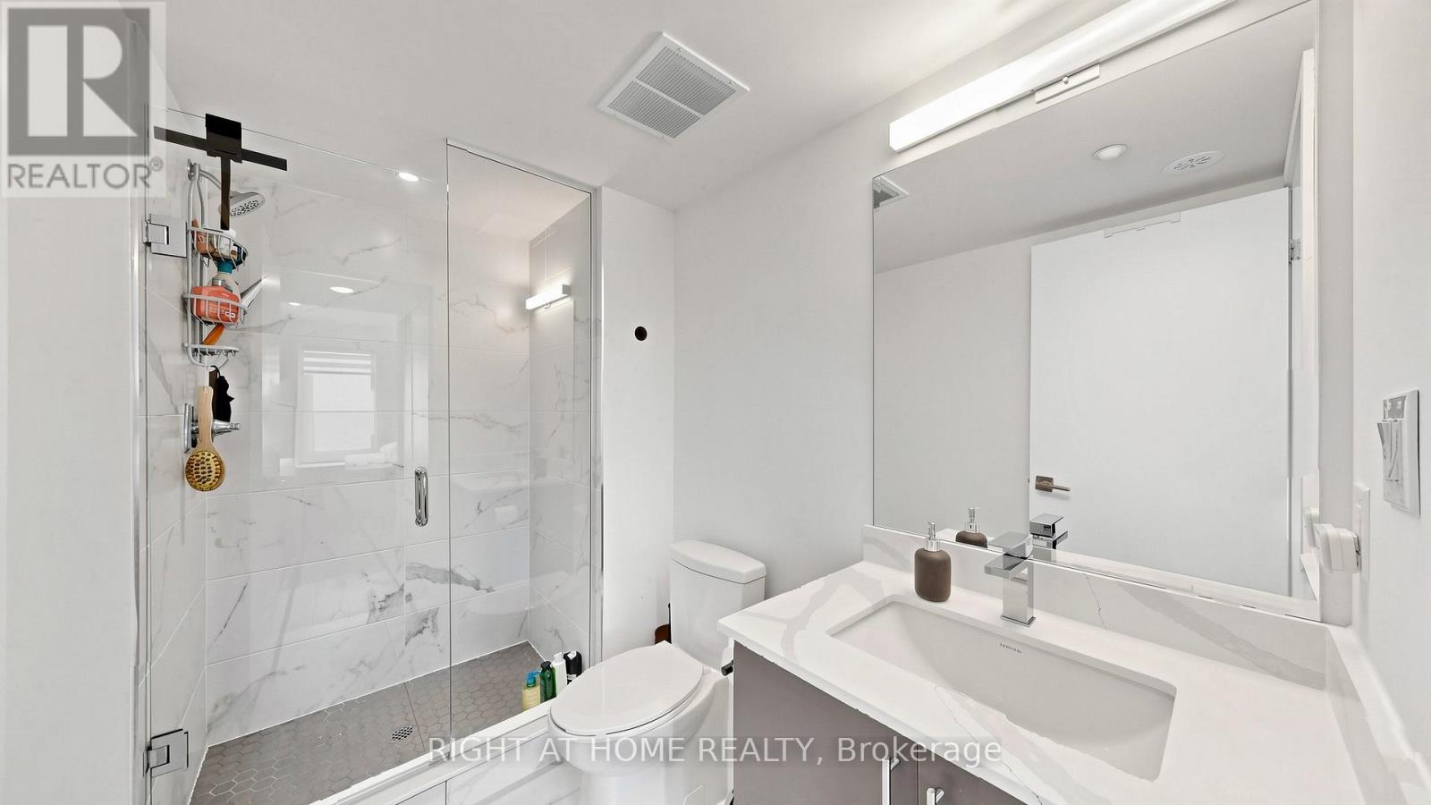Th 2 - 1459 O'connor Drive, Toronto, Ontario  M4B 2V5 - Photo 15 - E13088654