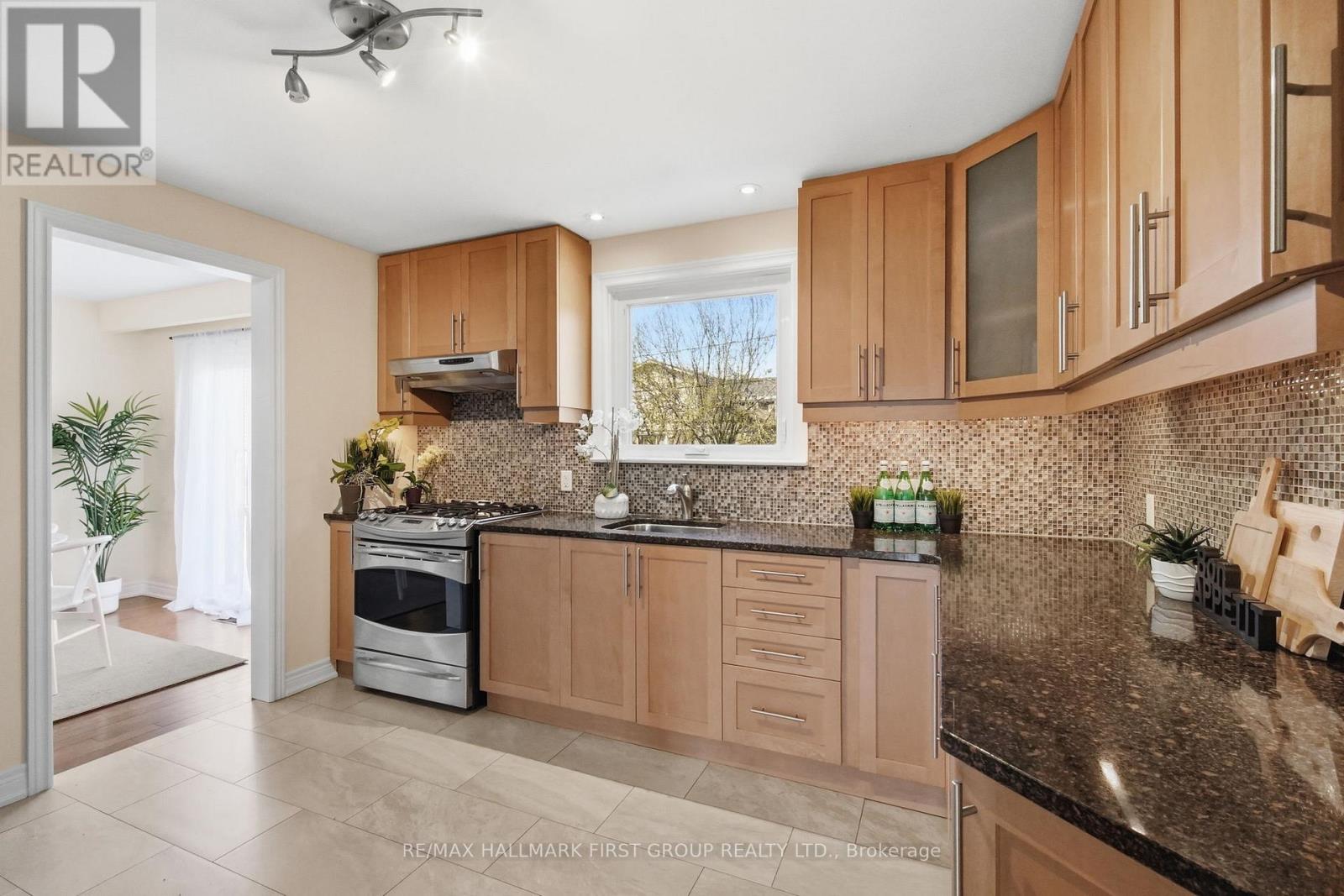 128 Clements Road E, Ajax, Ontario  L1S 1L7 - Photo 5 - E13088760